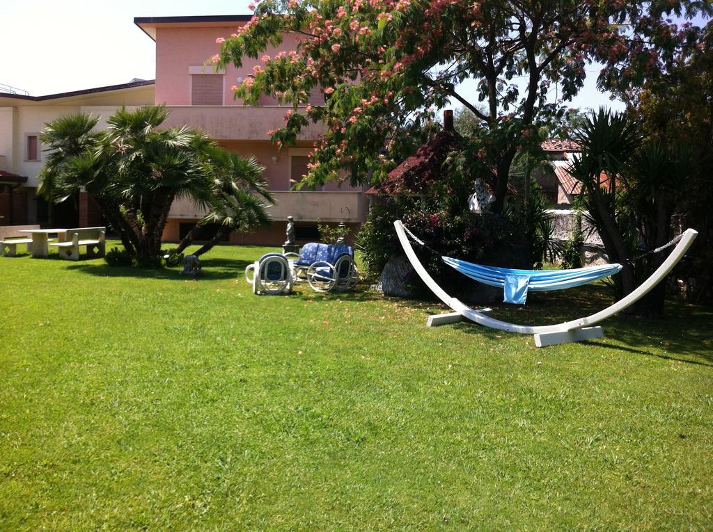 Hotel Da Filie' Querceta Exterior foto